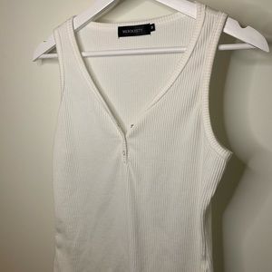 Merokeety white ribbed tank top | M